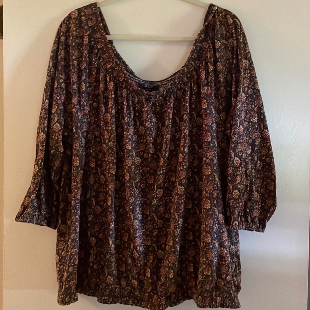 3/4 length sleeve Chaps Blouse w flowered print